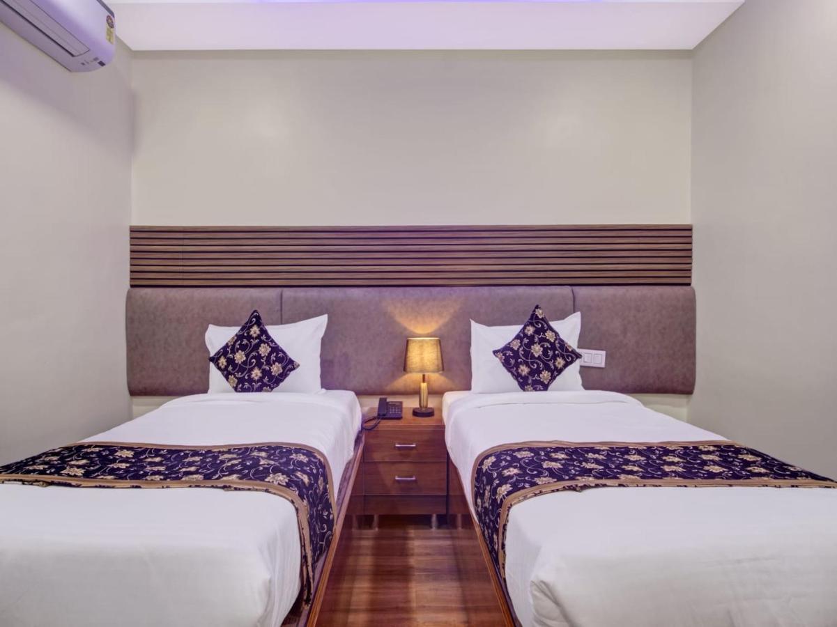 The Superb Hotel Pvt Ltd Hyderabad Eksteriør bilde