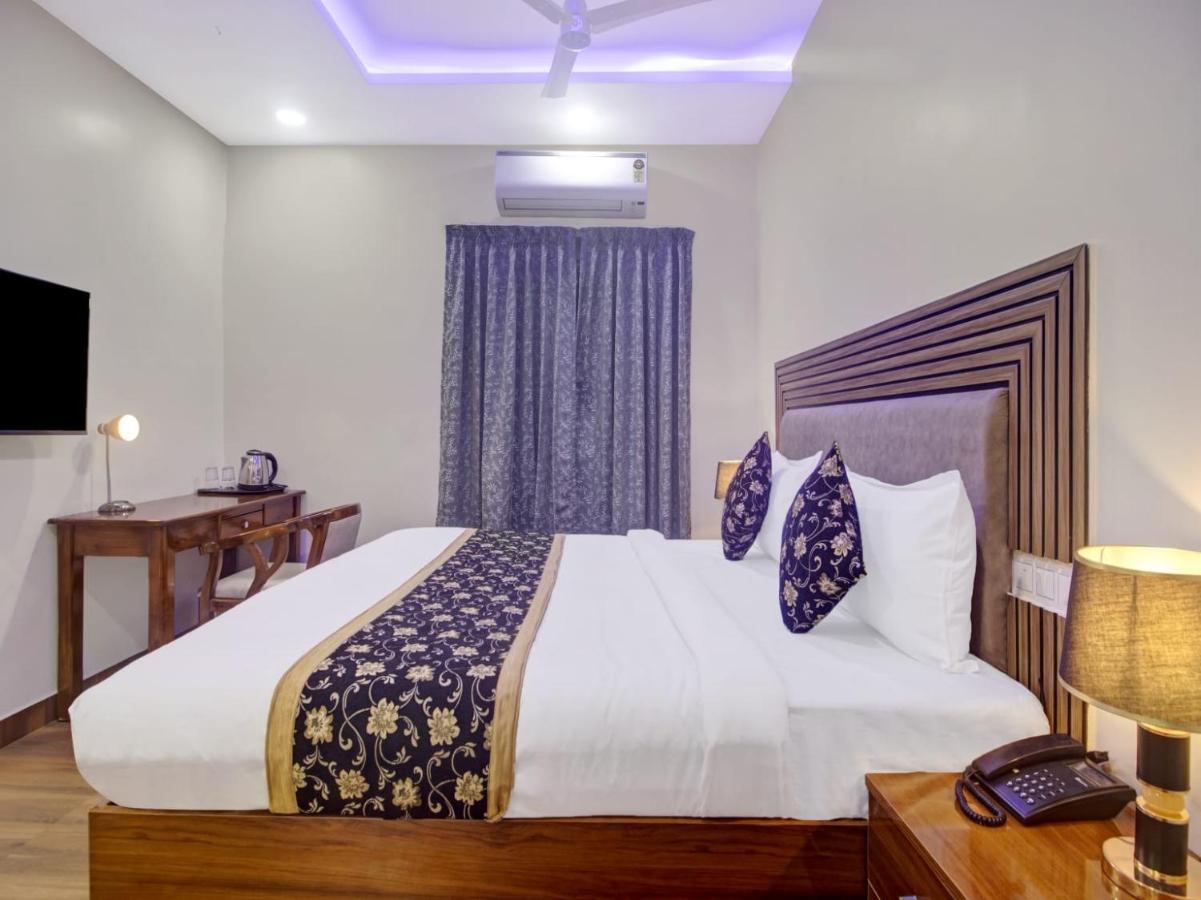 The Superb Hotel Pvt Ltd Hyderabad Eksteriør bilde
